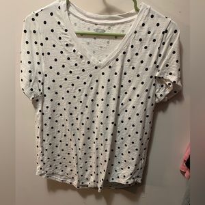 Old Navy T shirt